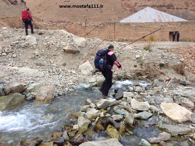 رودخانه ایی که در سمت شرق کاخ ناصری در دره شهرستانک جریان دارد 11 آبان 1396